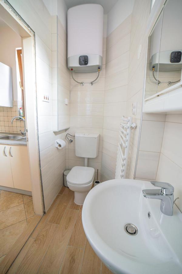 Apartma Korada Deskle Exteriör bild