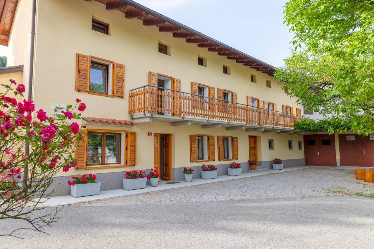 Apartma Korada Deskle Exteriör bild