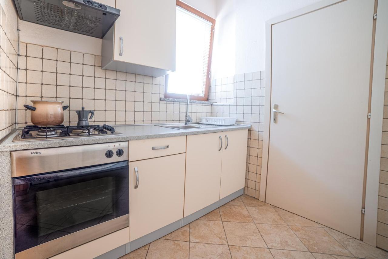 Apartma Korada Deskle Exteriör bild